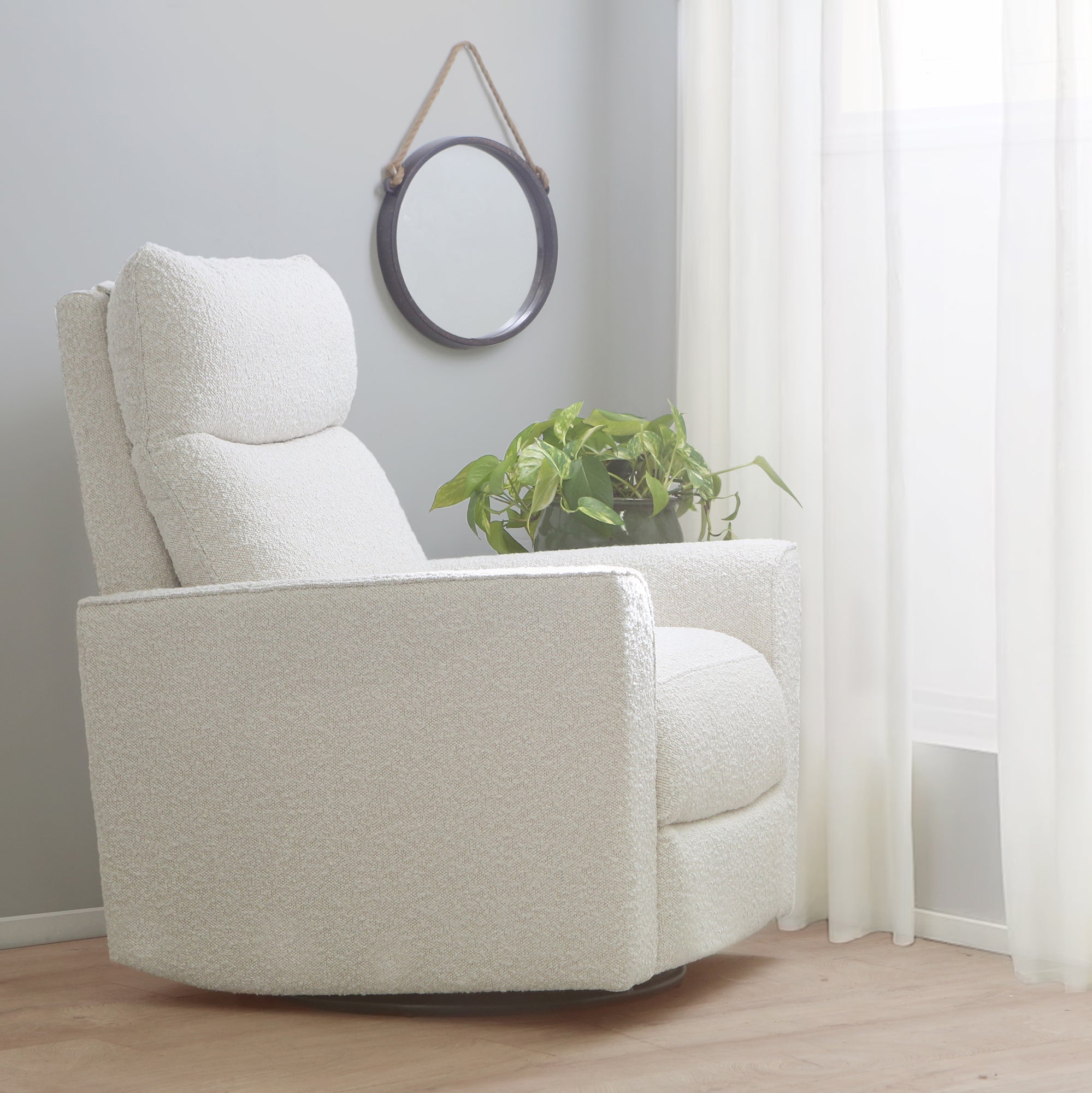 Soho Swivel Glider